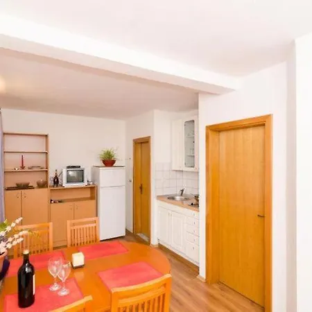 Ere Zuronja-one-bedroom With Sea View 3