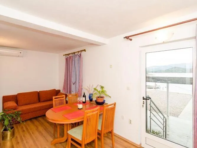 Ere Zuronja-one-bedroom With Sea View 3 * Putniković