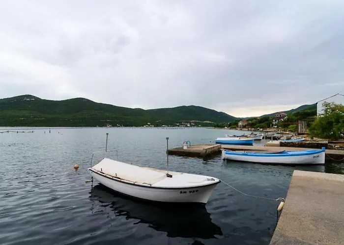 Ere Zuronja-one-bedroom With Sea View 3 *